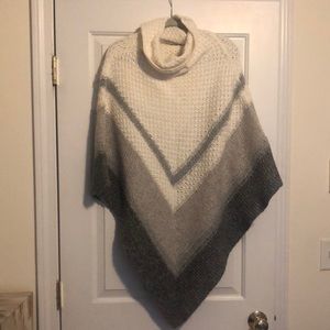 Old navy sweater poncho M/L